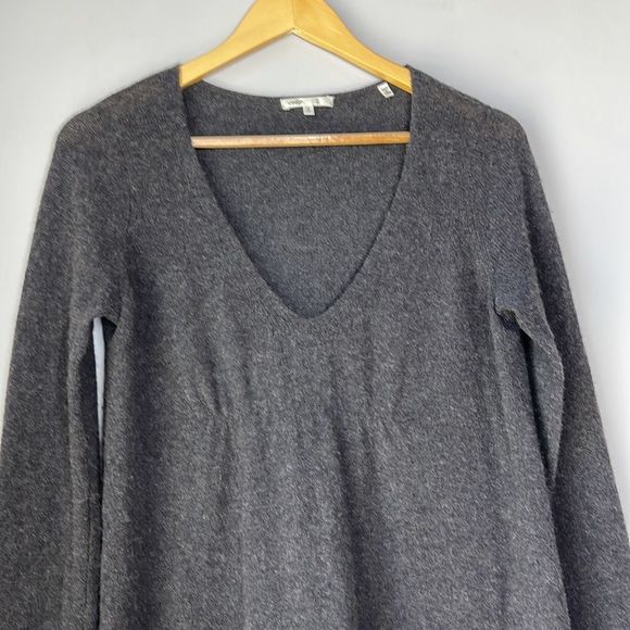 Vince Dark Grey V-Neck Cashmere Sweater - Picture 6 of 9